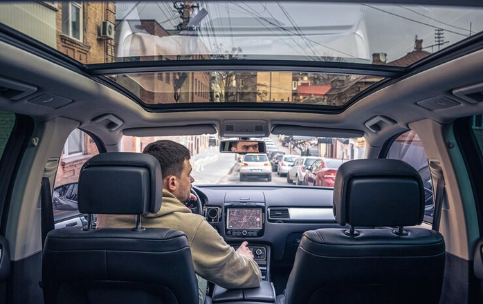 The Future of Electric Vehicles: Innovations and Trends Shaping the Industry
