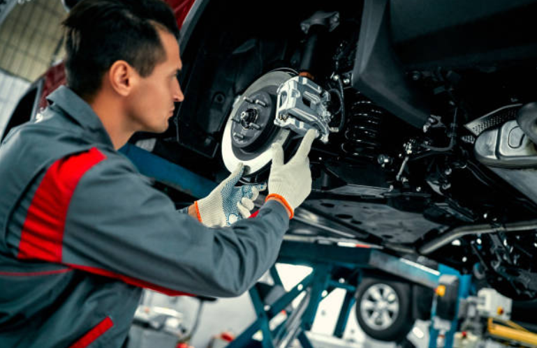 How a Brake Repair Shop Ensures Your Car Is Safe for Long Drives